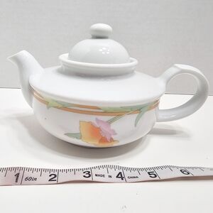 VTG Teapot Japan The Toscany Collection Floral White Porcelain Spout Guard White